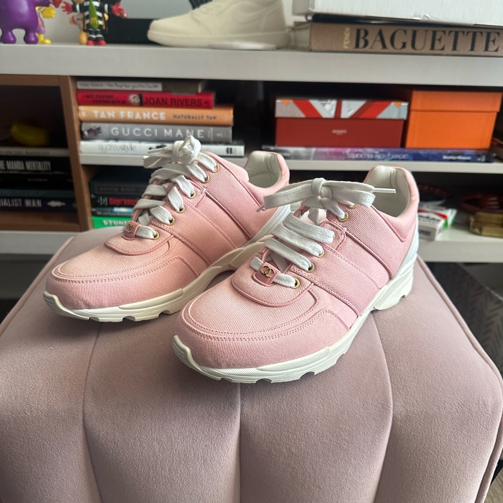CHANEL Pink Trainers - New - Authentic